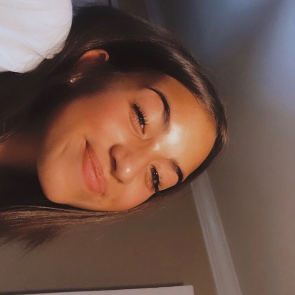 Meet your Posher, Robyn - Picture 1 of 1